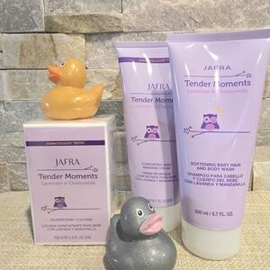 JAFRA Tender Moments Lavender & Chamomile Body Wash Set And Cologne